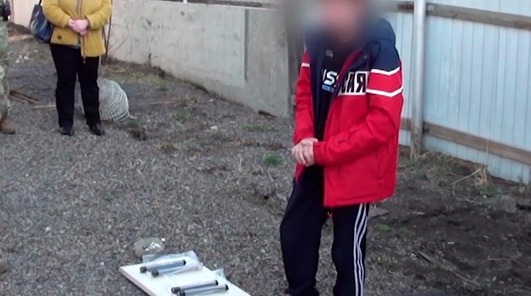Был с обрезом и взрывчаткой: ФСБ задержала подростка, готовившего нападение на школу в Красноярске — Daily Storm