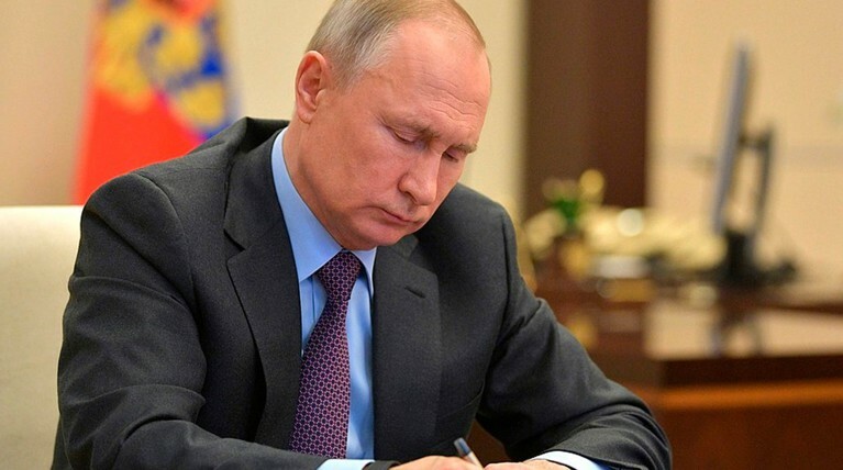 Путин поручил силовым ведомствам ускорить закупку спецтранспорта — Daily Storm