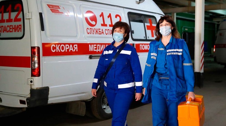 Пока медики отмечают этот праздник 28 апреля неофициально Фото: vk.com/andreyvorobiev