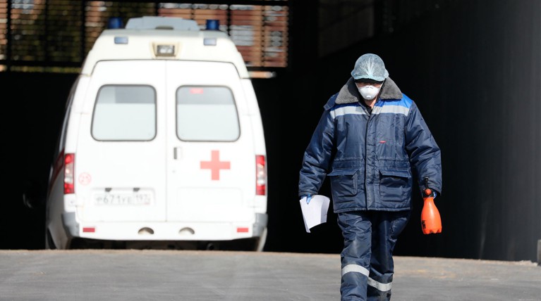 В Минздраве подсчитали, скольких человек может заразить один пациент с COVID-19 — Daily Storm