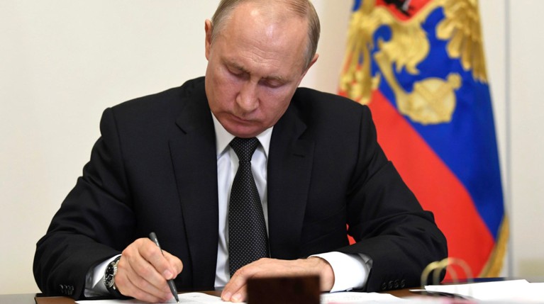 Путин: Выплата в 10 тысяч рублей коснется 22 миллионов детей — Daily Storm