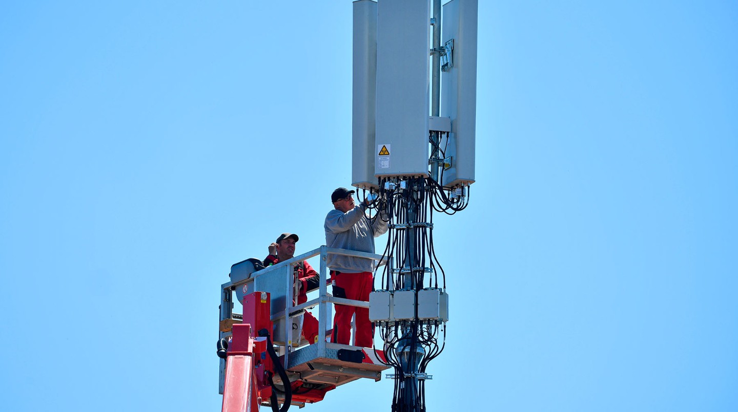 Монтаж вышки 5G