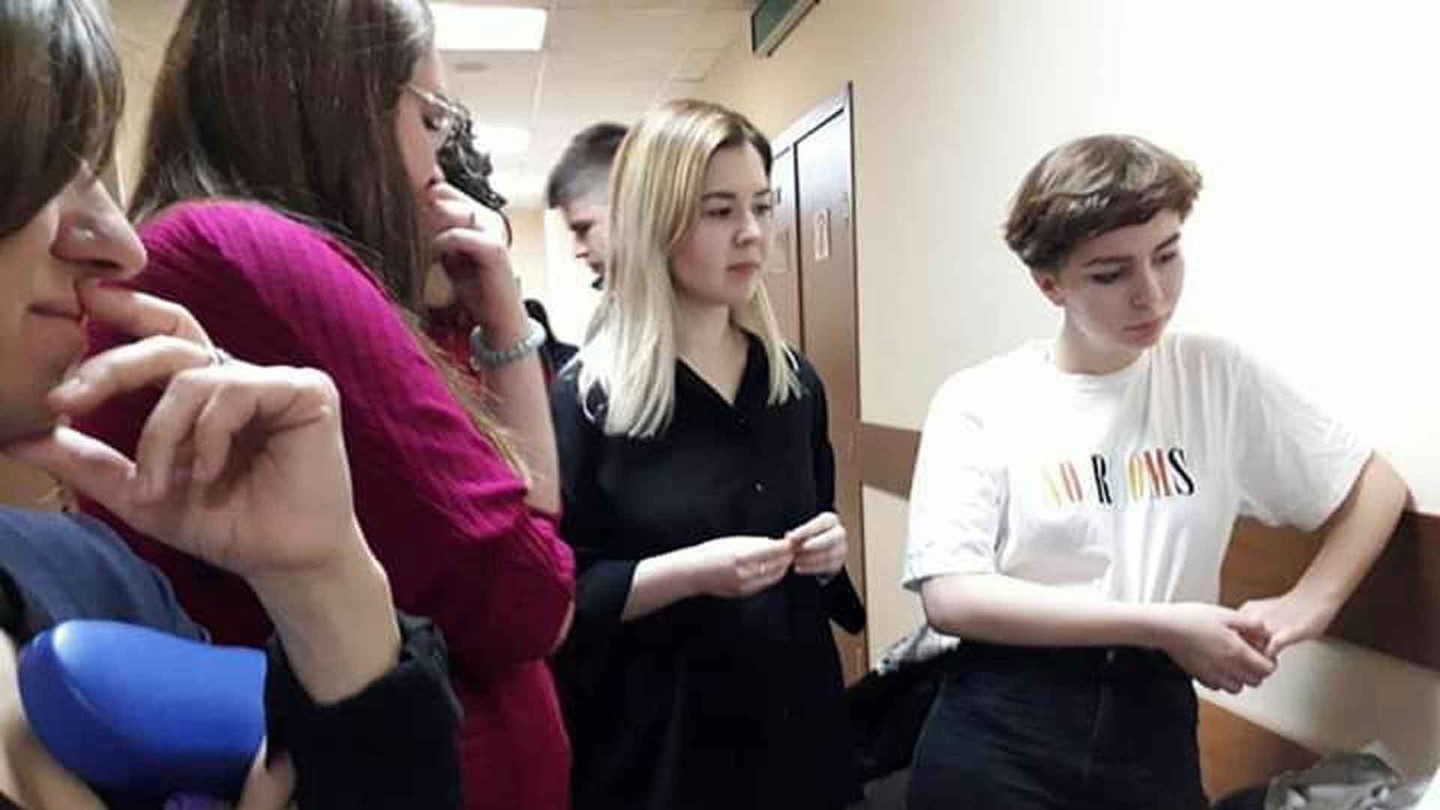 Активисты на заседании по делу «Нового величия»