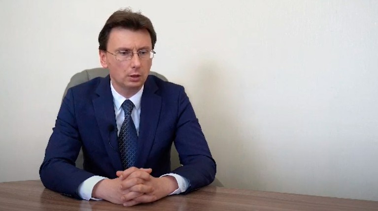 Чиновник считает, что такая мера призвана воздействовать на родителей, получивших деньги, но не отремонтировавших дом Алексей Пахомов