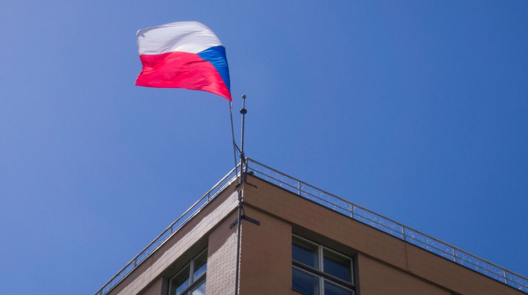Инцидент связан со скандальным обвинением диппредставителей РФ в попытке отравления пражских муниципальных чиновников Фото: © Global Look Press / Libor Sojka