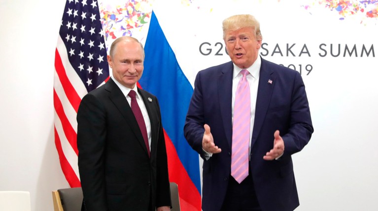 Экс-помощник Трампа назвал главу Белого дома неосведомленным человеком, поддающимся на уловки иностранных коллег Фото: © Kremlin Pool