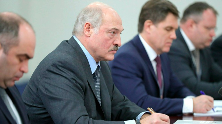 У подозреваемых в незаконном выводе средств нашли «флешки, жесткие диски и море информации», рассказал президент Белоруссии Фото: © Kremlin Pool