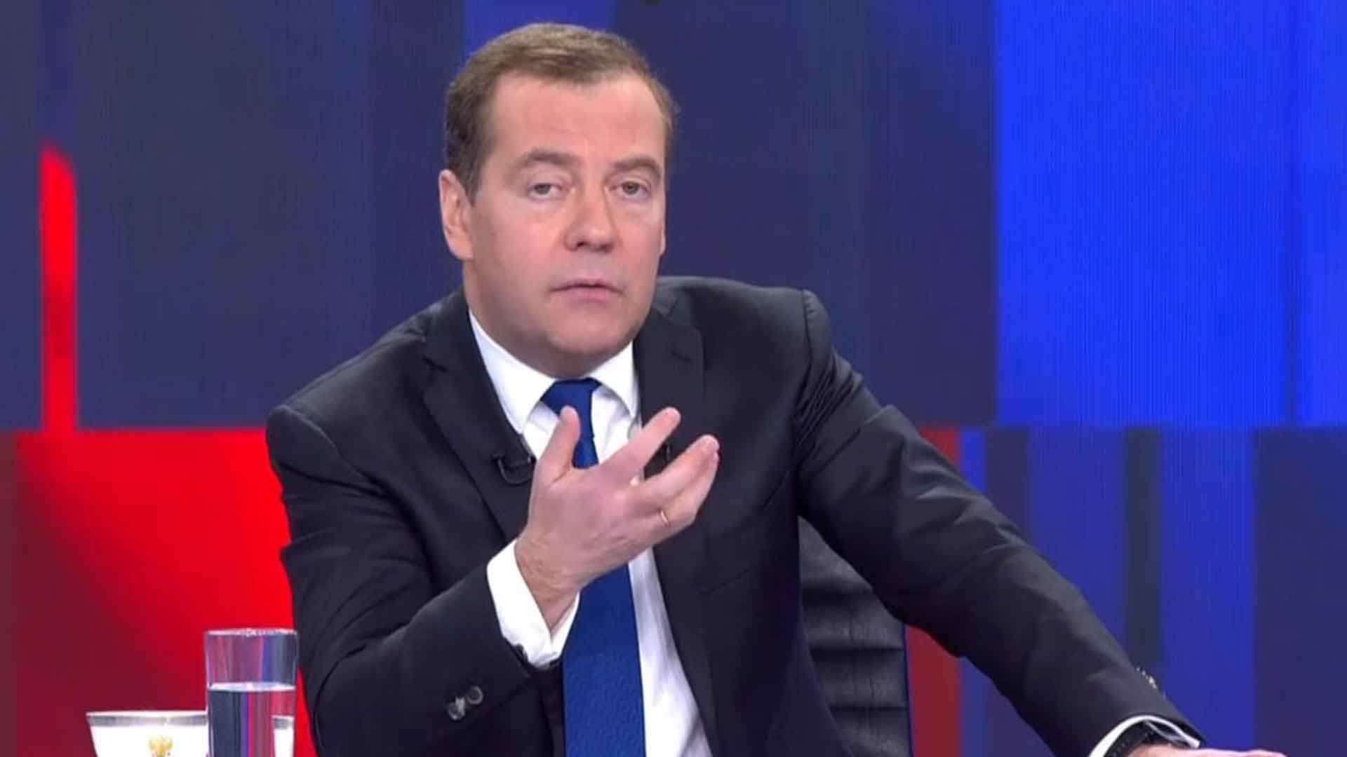 Dailystorm - «50 легко отожмусь»: Медведев признался, что ежедневно занимается спортом