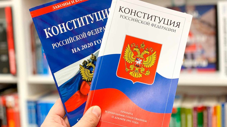 Путин поручил проработать законы по не вошедшим в Конституцию поправкам — Daily Storm