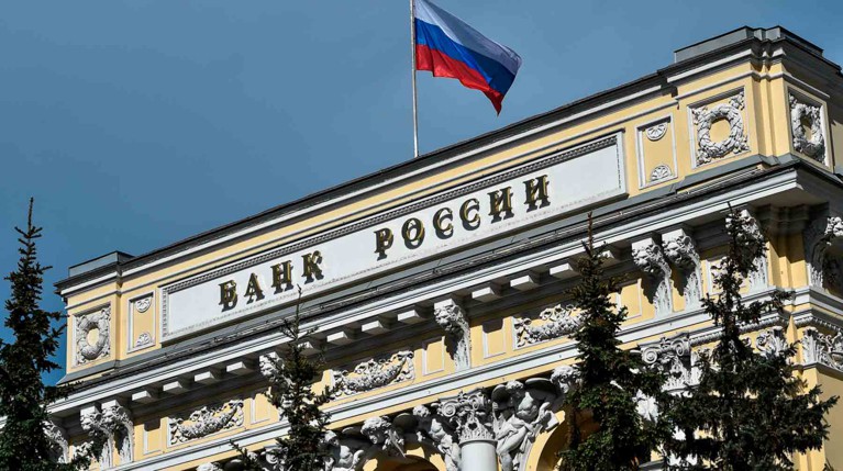 Банки захотели списывать деньги со «спящих» счетов россиян — Daily Storm