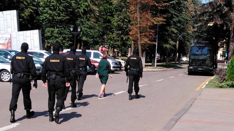 ОМОН задержал двоих членов Координационного совета оппозиции Белоруссии — Daily Storm