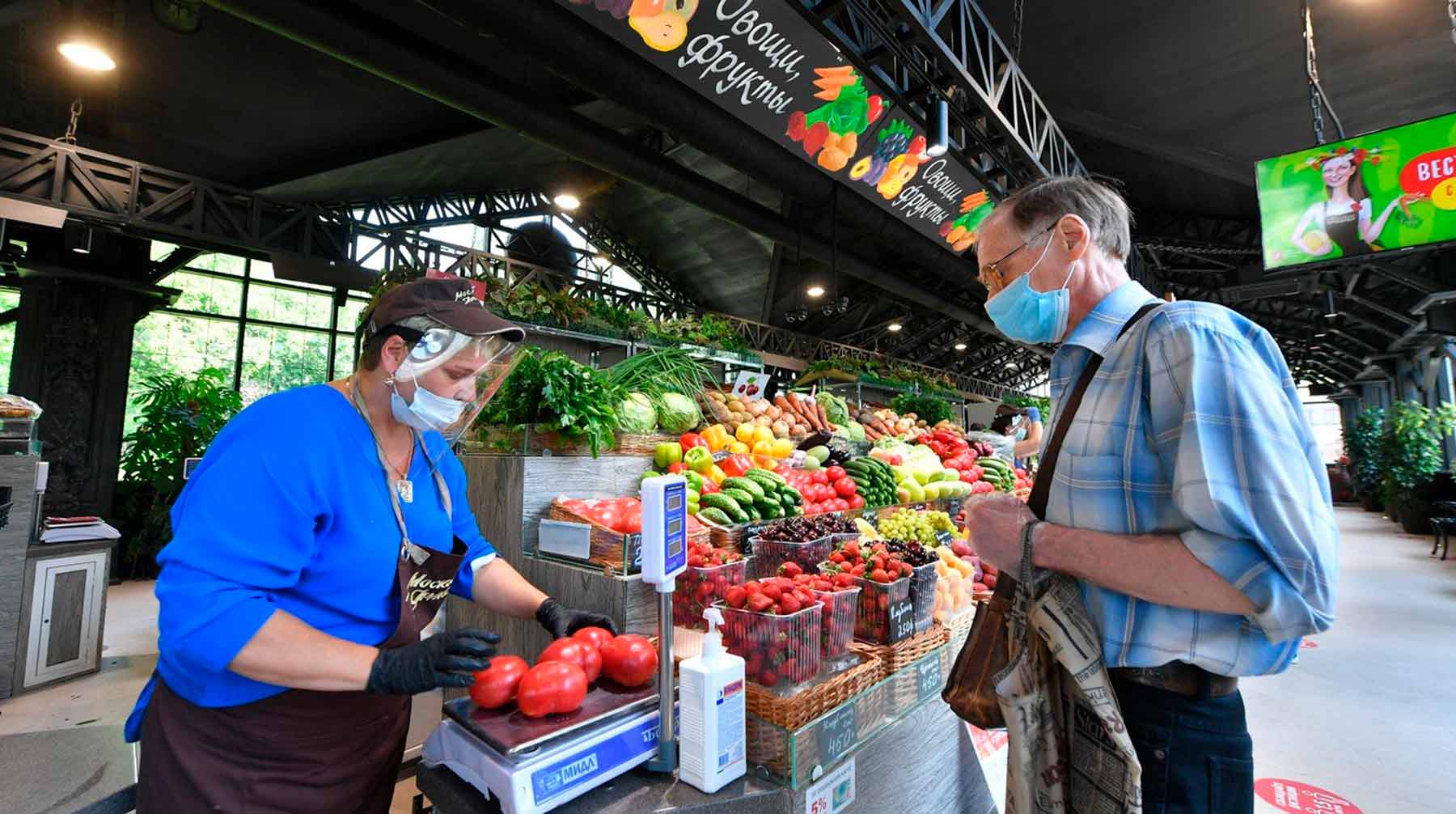 Здесь фермеры предлагают свежую молочную продукцию, мясную гастрономию, бакалею, кондитерские изделия, овощи и фрукты Ярмарка на улице Милашенкова, иллюстративное фото