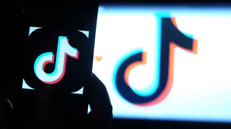 Директор TikTok ушел в отставку из-за конфликта с США — Daily Storm