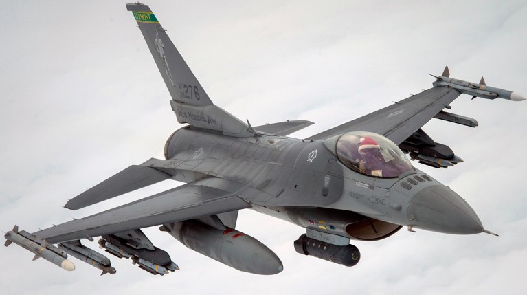 «15 минут подлета»: Лукашенко припугнул белорусов вражескими F-16 с ядерным оружием — Daily Storm