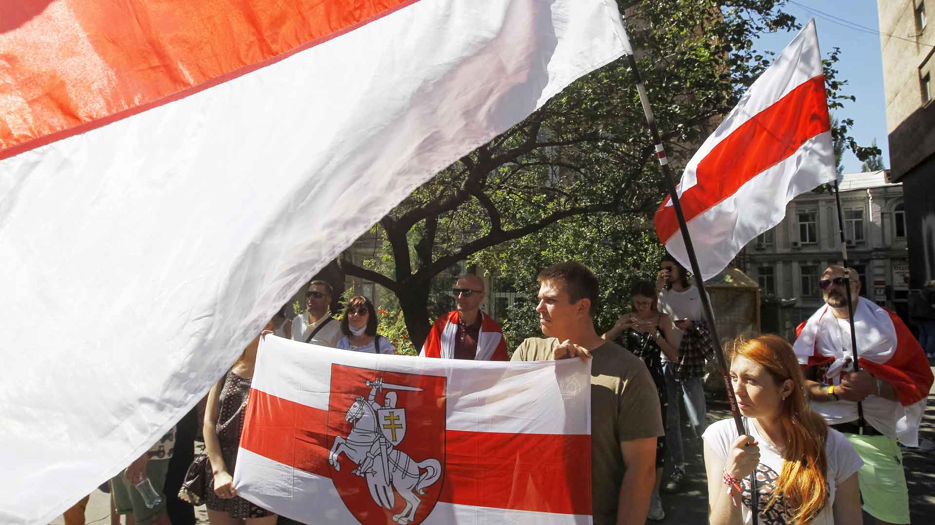 В них также находили мешки с камнями и покрышки, заявили в ведомстве Фото: © GLOBAL LOOK press / Pavlo Gonchar