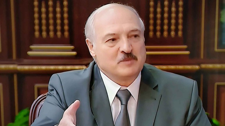 Лукашенко пообещал обсудить с обществом проект новой Конституции — Daily Storm