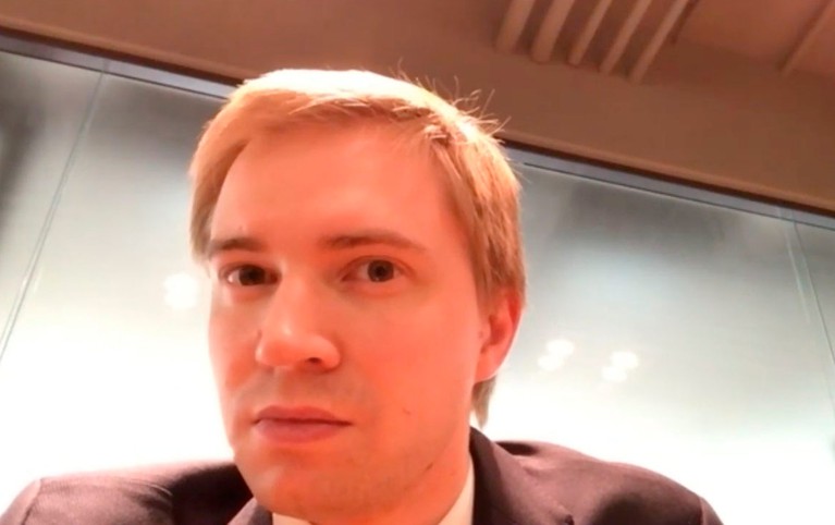 Чиновник, предположительно, стал подозреваемым по делу о мошенничестве Антон Исаев