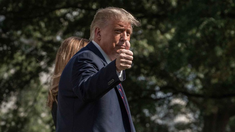 Трамп и Байден отказались в начале дебатов пожать друг другу руки — Daily Storm