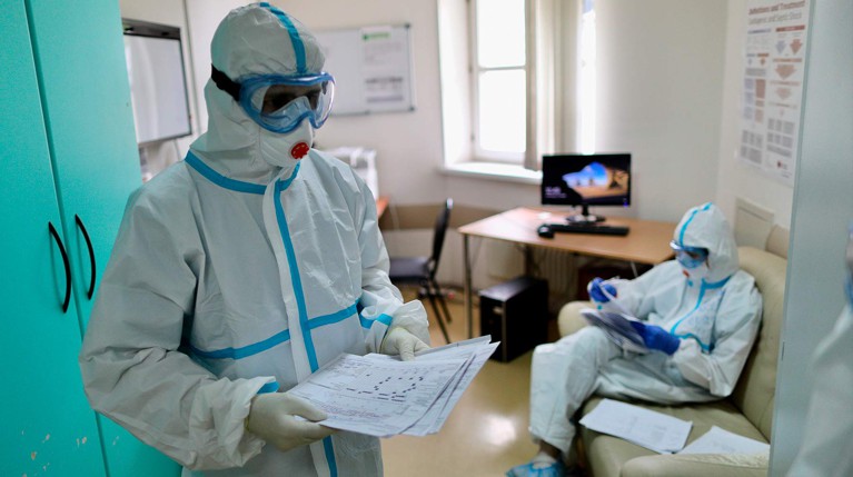 Число новых случаев COVID-19 в России впервые за четыре месяца превысило девять тысяч — Daily Storm
