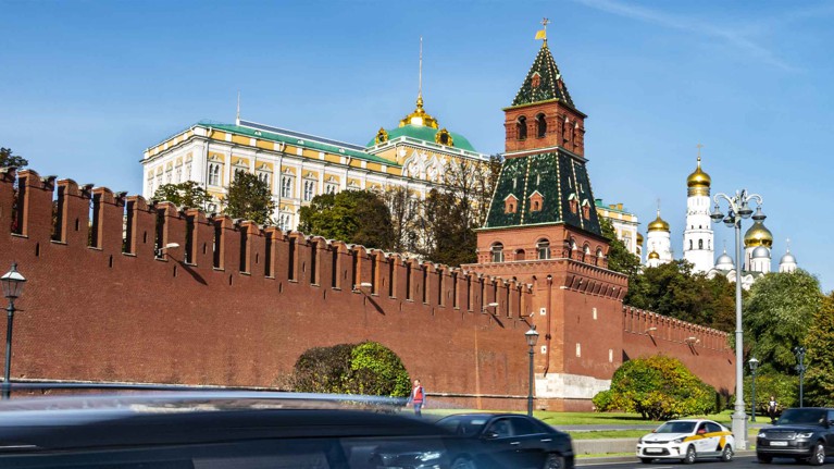 Ограничительные меры Брюсселя являются сознательным недружественным шагом в сторону Москвы, заявил Дмитрий Песков Фото: © GLOBAL LOOK press / Konstantin Kokoshkin