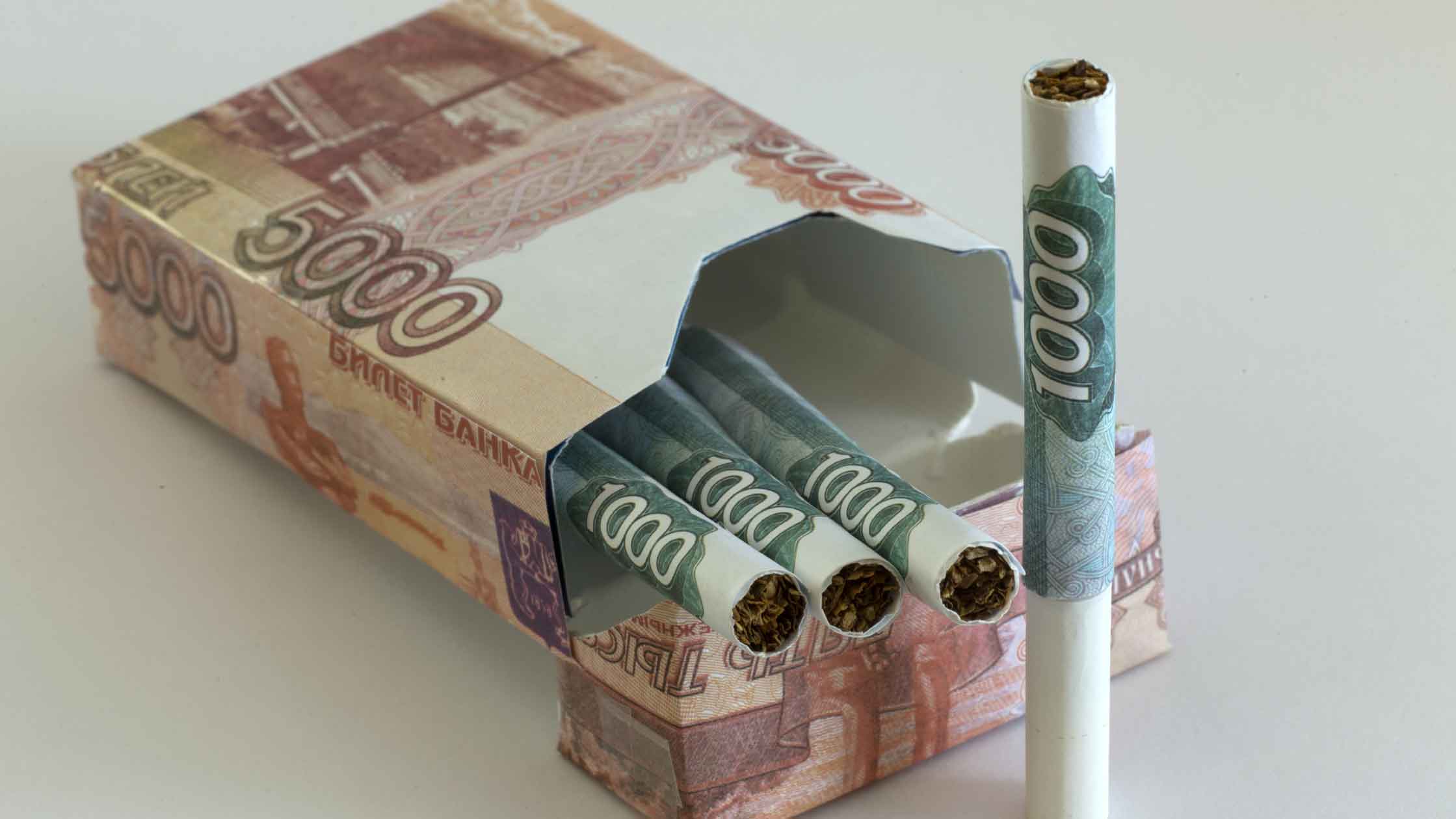 Российский бюджет ничего не получит после 20%-го повышения  акцизов на табачную продукцию, считает депутат Сергей Катасонов Фото: © GLOBAL LOOK press / Nikolay Gyngazov