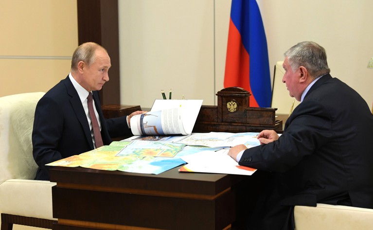Сечин попросил Путина помочь с созданием завода около верфи «Звезда» за 2,2 миллиарда долларов — Daily Storm