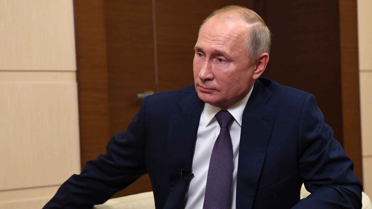 «Начинайте»: Путин запустил цех по производству «Спутника V» в Иркутской области — Daily Storm