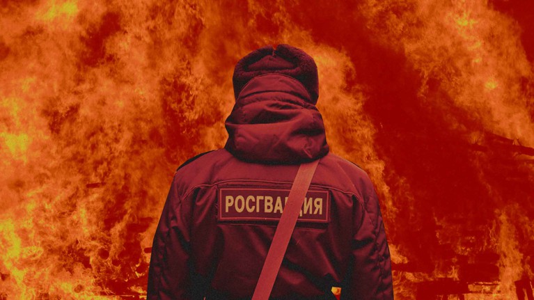 В Росгвардии поощрят бойца, вынесшего двух детей из огня в Бийске — Daily Storm
