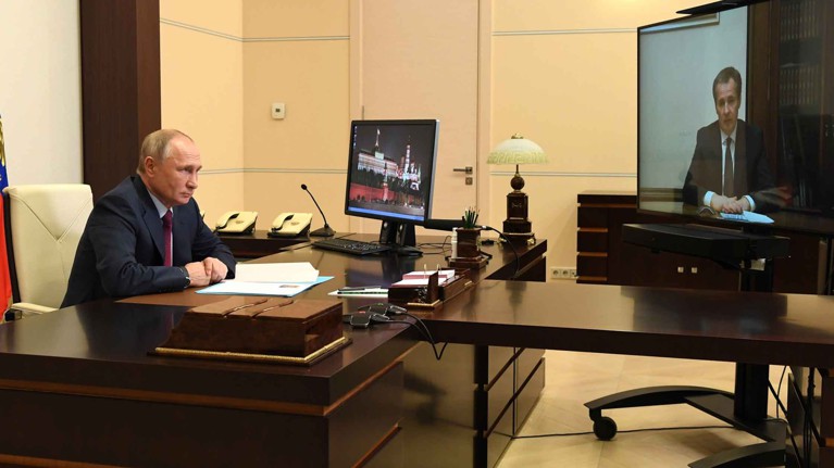 Путин поручил кабмину минимизировать расходы на организацию удаленки — Daily Storm