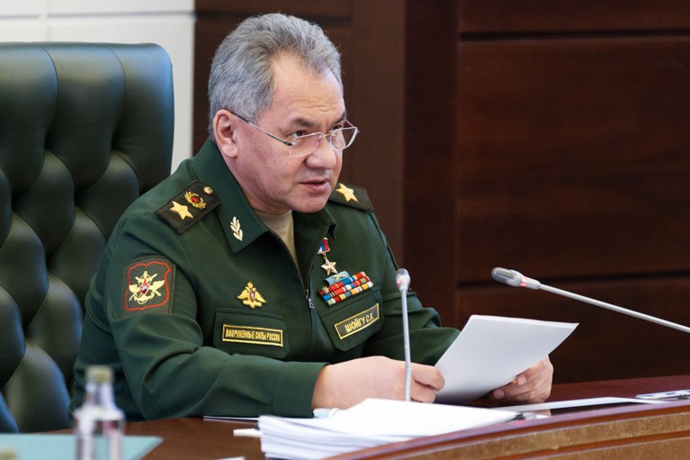Шойгу объявил о начале массовой вакцинации от COVID-19 в армии — Daily Storm