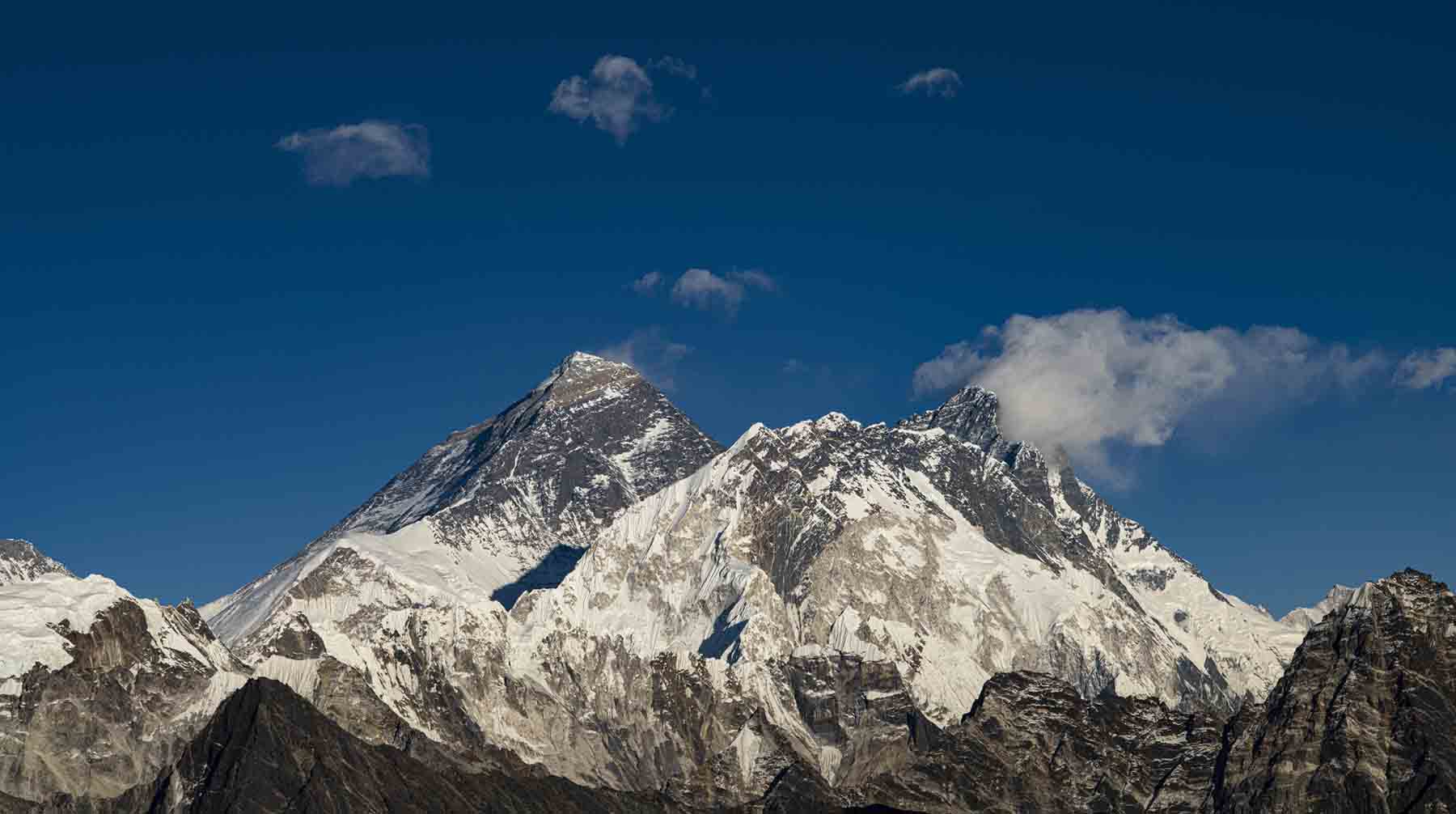 Dailystorm - Китай и Непал пересчитали высоту Эвереста