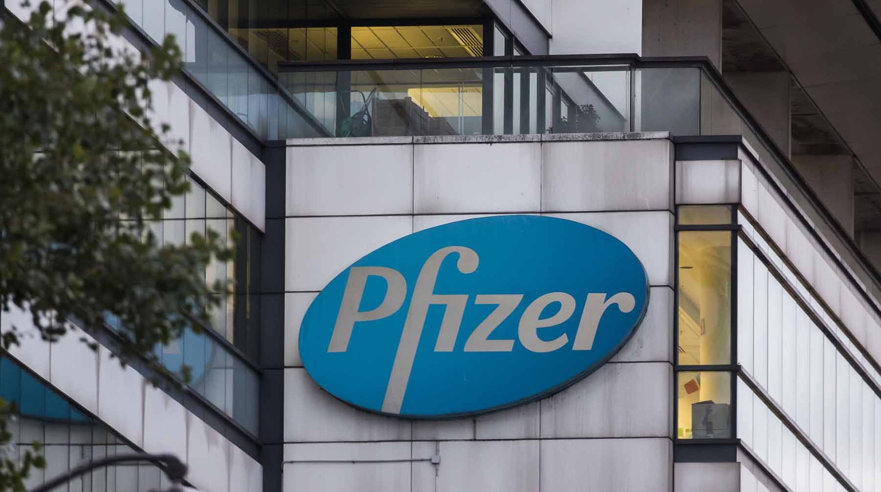 Dailystorm - Хакеры получили доступ к данным о вакцинах от коронавируса Pfizer и BioNTech