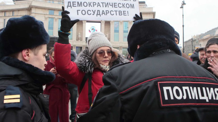 Ужесточить наказание предлагается для демонстрантов, которые не подчиняются требованиям силовиков Фото: © Global Look Press / Замир Усманов