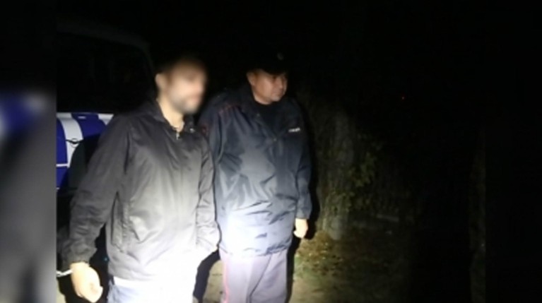 Подозреваемый в убийстве пятилетней девочки в Крыму показал, где спрятал ее тело — видео — Daily Storm