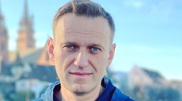 Никаких мыслей о суициде у него нет, подчеркнул находящийся в СИЗО оппозиционер