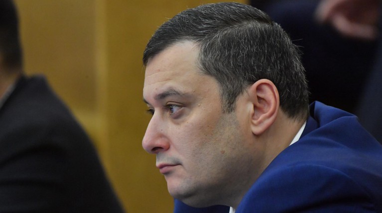 Хинштейн отозвал запросы о наказании полицейского за удар женщины 23 января — Daily Storm