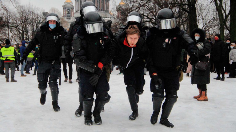 Песков: Диалог с выходящими на незаконные акции невозможен — Daily Storm