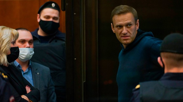 Во ФСИН объяснили отказ приобщать уведомления от Навального о причинах его неявки — Daily Storm
