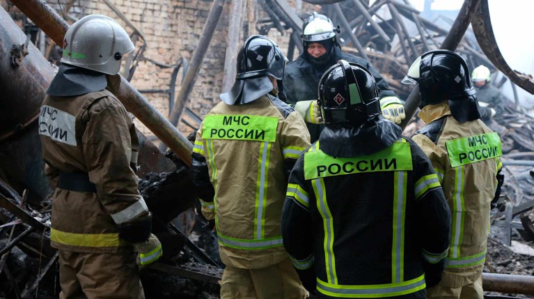 Путин наградил орденом Мужества троих пожарных, погибших в Красноярске — Daily Storm