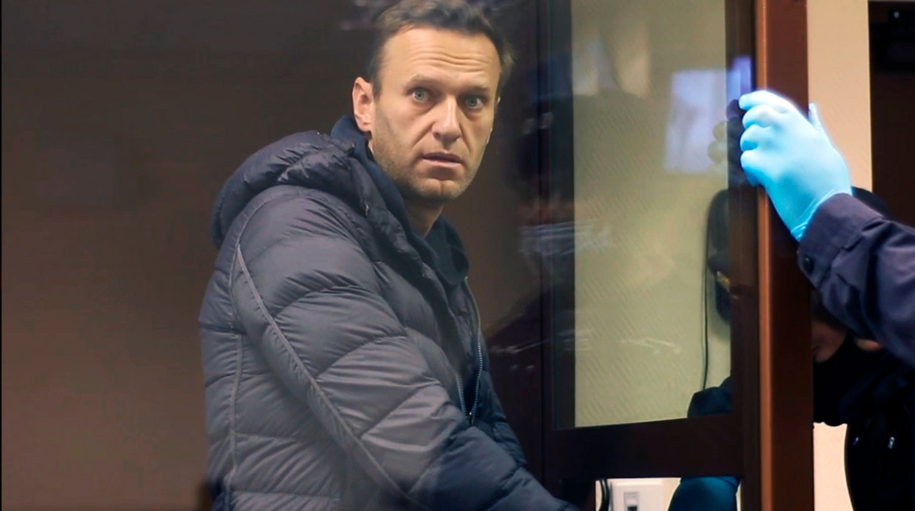 Dailystorm - Внук ветерана Артеменко и Навальный устроили перепалку в суде