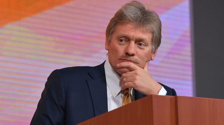 Песков посоветовал оштрафованному за кричалки глухонемому оспорить решение суда — Daily Storm