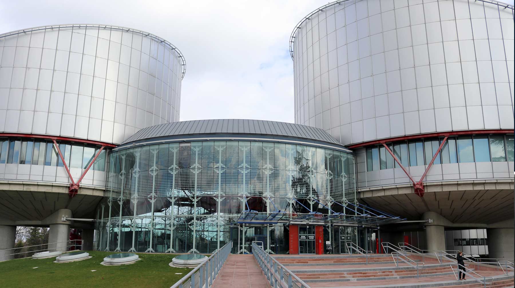 Европейский суд ранее не обращался к Москве по поводу людей, осужденных российскими властями Фото: © Global Look Press / Violetta Kuhn