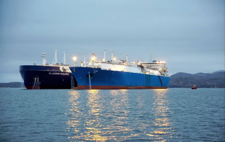 Москва и Минск подписали соглашение о перевалке нефтепродуктов через российские порты — Daily Storm