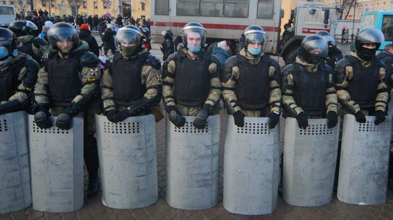 В Москве задержали напавшего с битой на росгвардейцев — Daily Storm