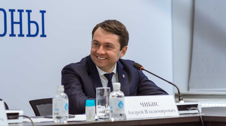 В общей сложности до Апатитов отправят 38 человек, 31 из них — несовершеннолетние Фото: © Global Look Press / Совет федерации