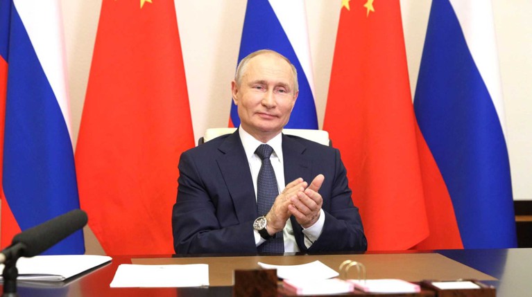 Путин наградил Слуцкого орденом «За заслуги перед Отечеством» IV степени — Daily Storm
