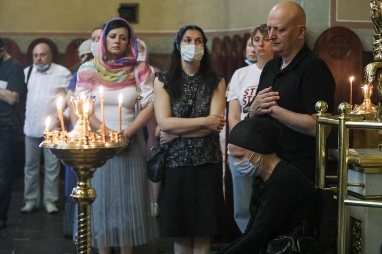 Друзья, родные и коллеги проводили Мамонова в последний путь аплодисментами — Daily Storm