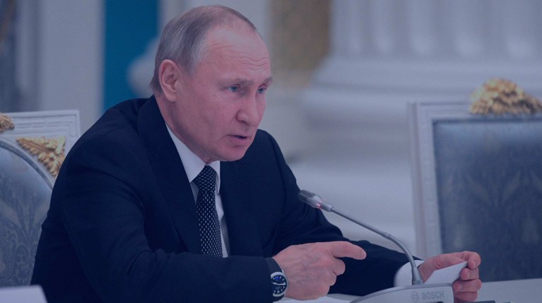 Путин поручил начать выплаты семьям со школьниками досрочно — Daily Storm