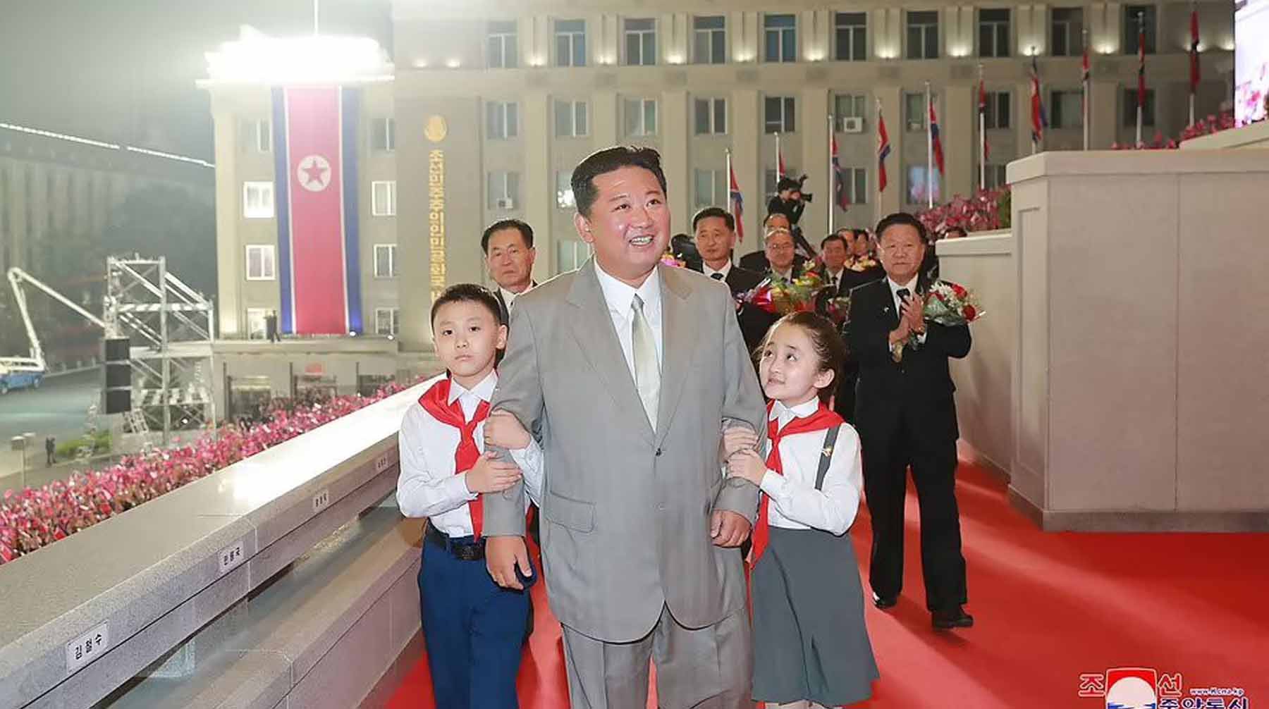 Наблюдатели заметили, что лидер Северной Кореи сильно похудел