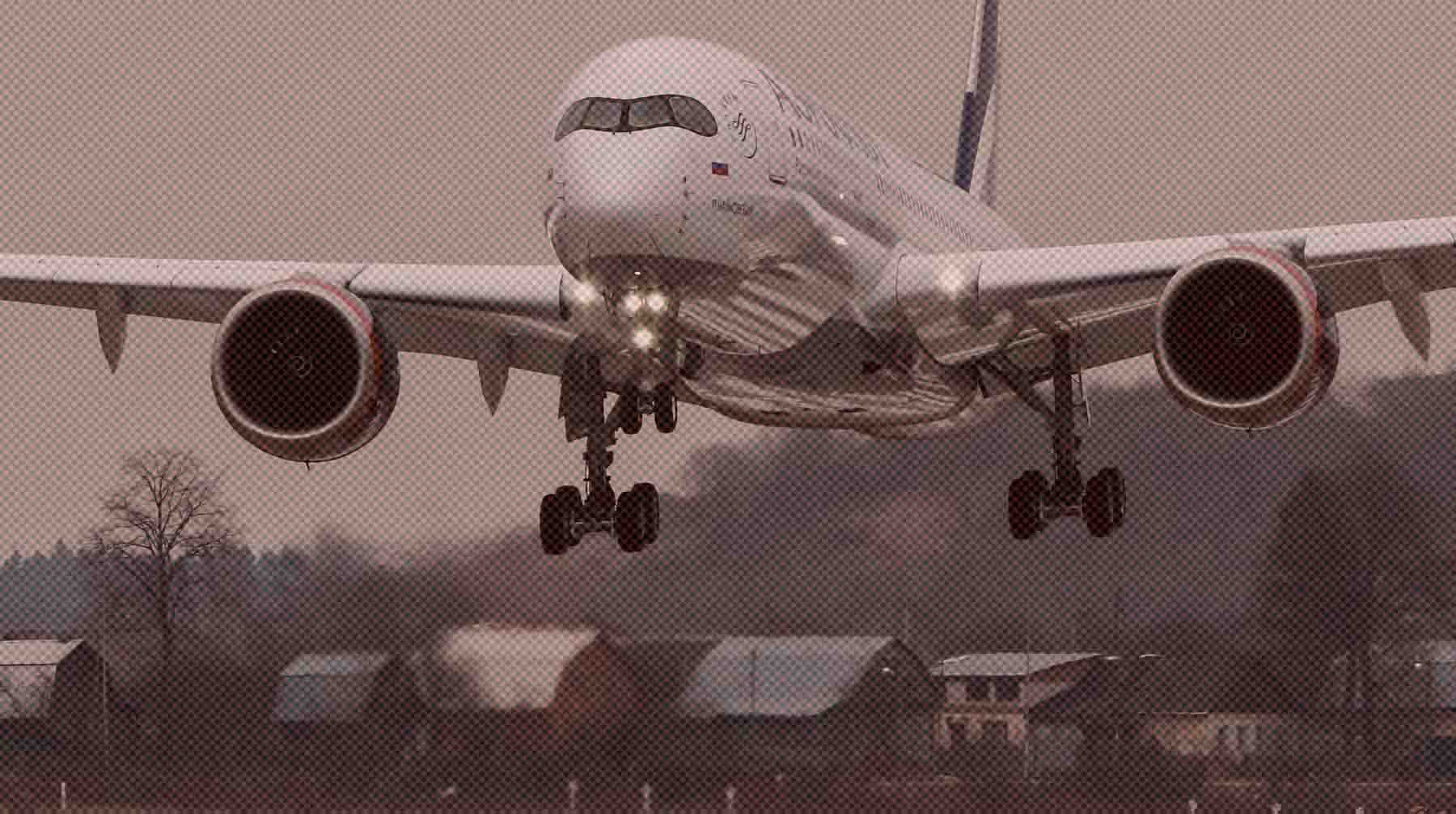 С конца февраля для самолетов РФ закрыто воздушное пространство над территорией ЕС Фото: Global Look Press / Леонид Фаерберг